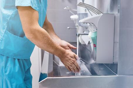 schülke - KRINKO-konforme Händehygiene: clevere Lösungen für saubere Spender