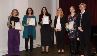 Preisverleihung für Forschung mit Octenidin