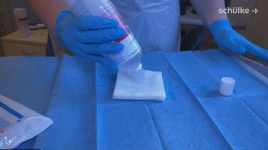 Cleansing with octenilin wound irrigation solution