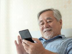 Man using octenisan app