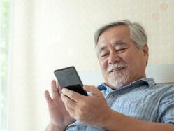 Man using octenisan app