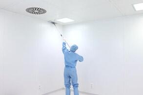 Desinfection du plafond par essuyage