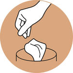 Benutzte Taschentücher entsorgen